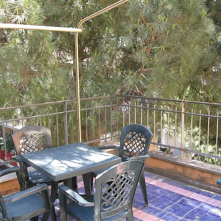 Bed & Breakfast Attico Dei Pini Rom